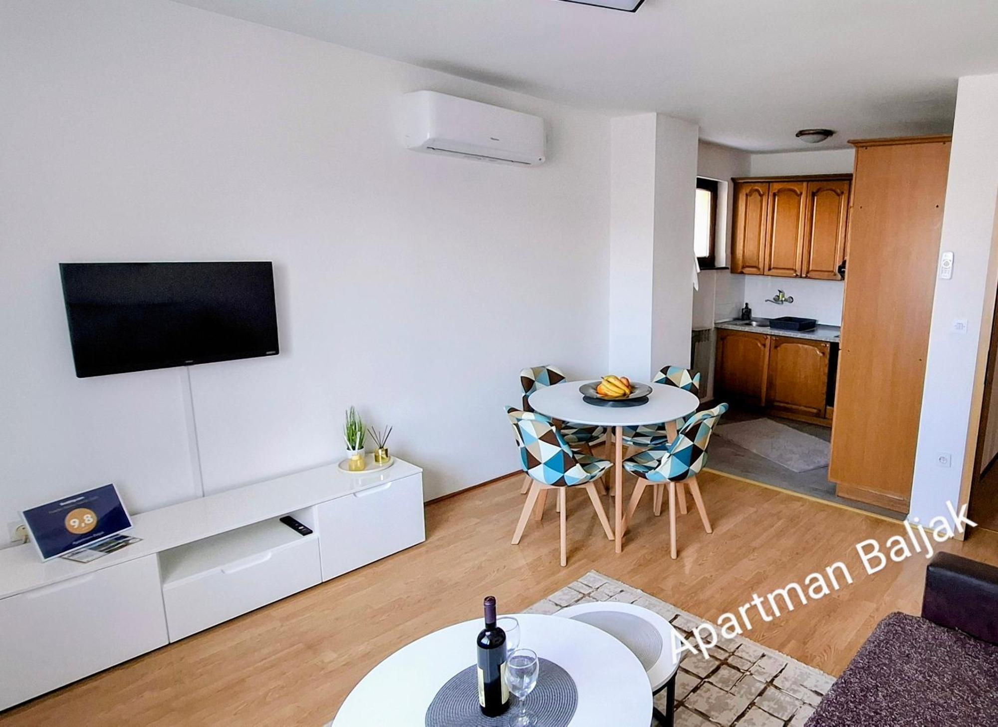 ליבנו Apartman Baljak מראה חיצוני תמונה