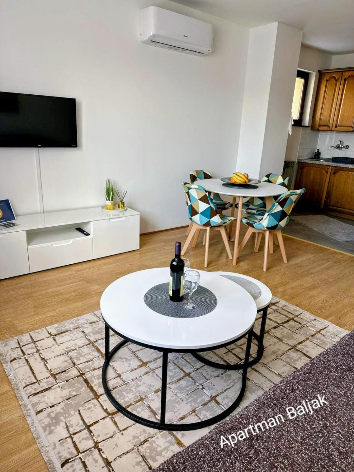 ליבנו Apartman Baljak מראה חיצוני תמונה